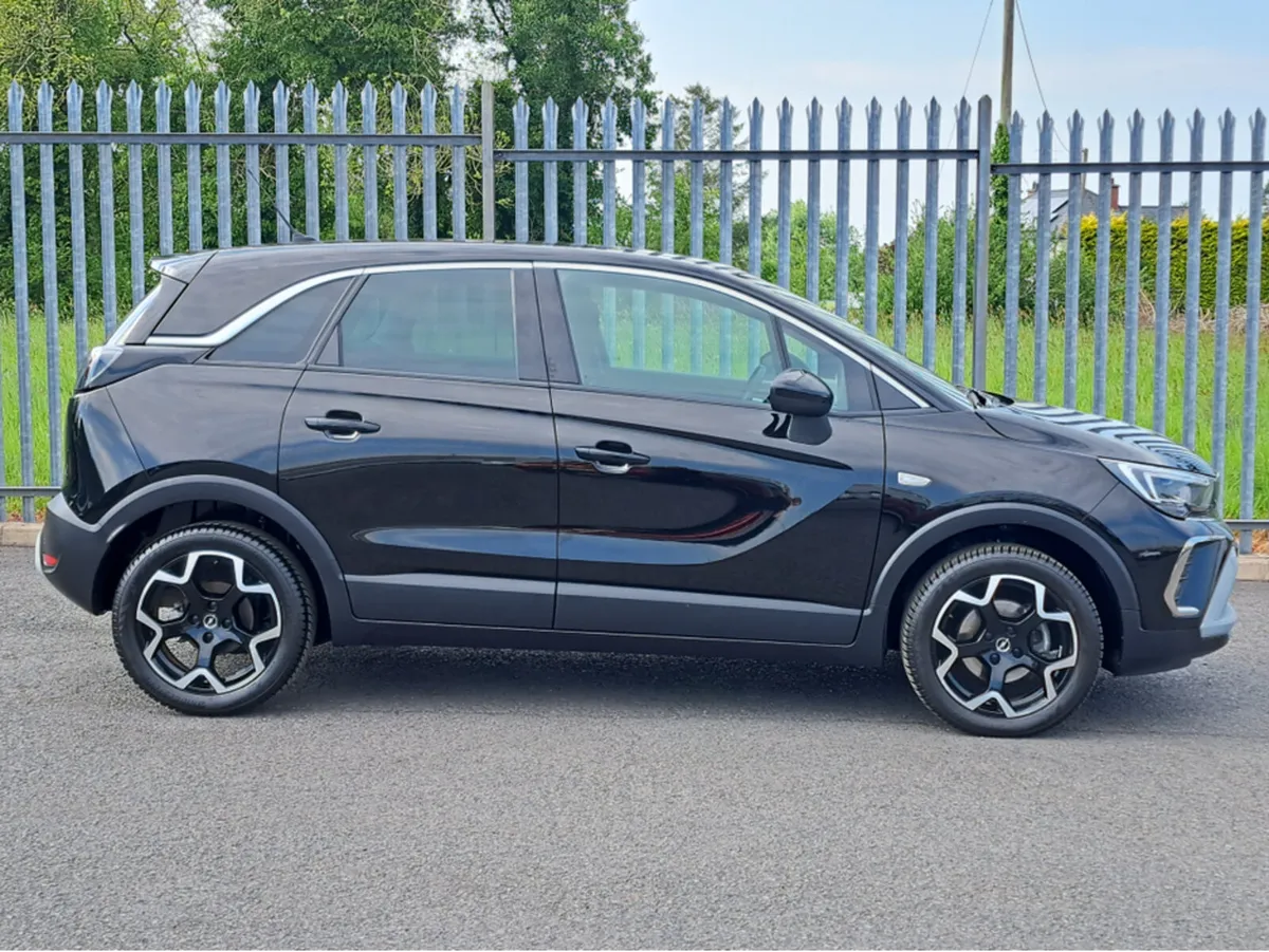 Opel Crossland SRI 1.2TURBO 110BHP **SATNAV*REVERS - Image 3