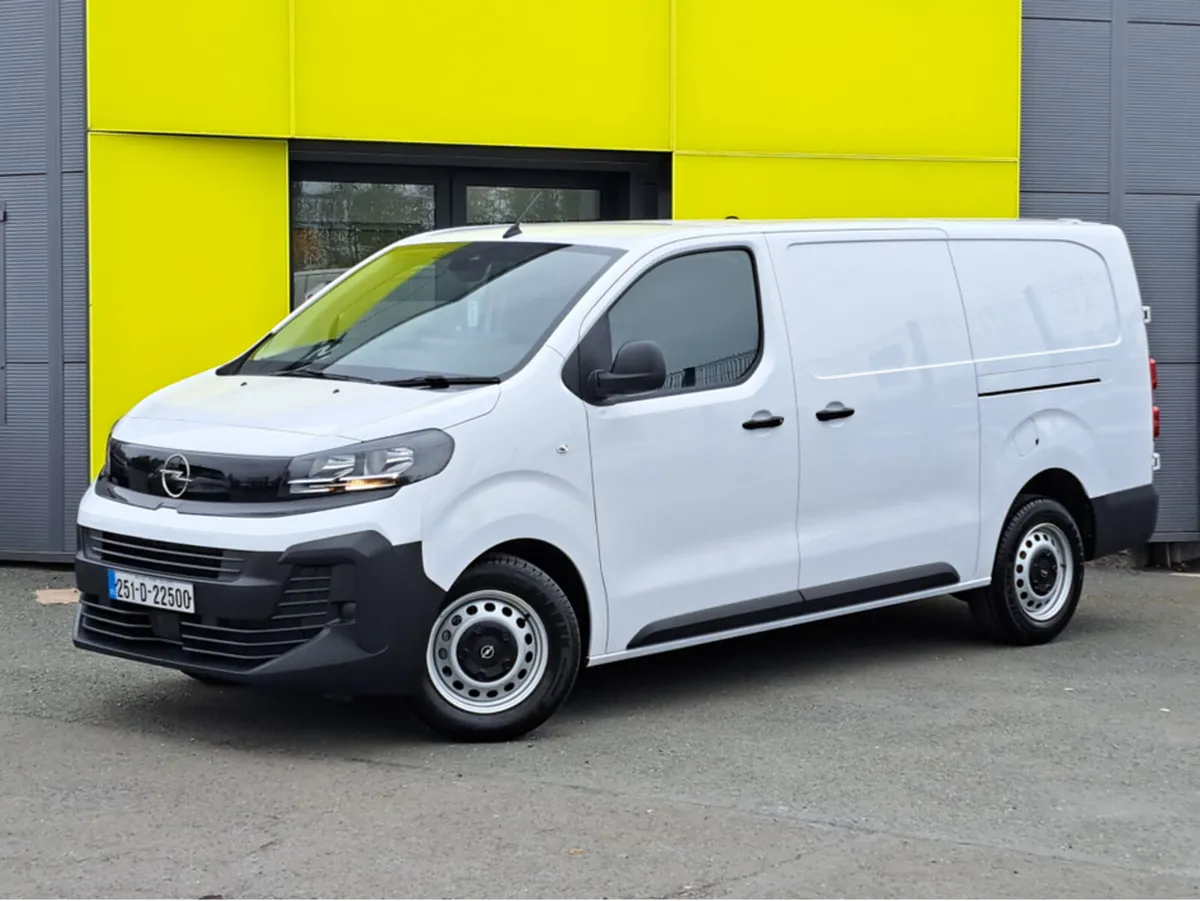 Opel Vivaro KOMFORT L2H1 1.5TD 120BHP - Image 1