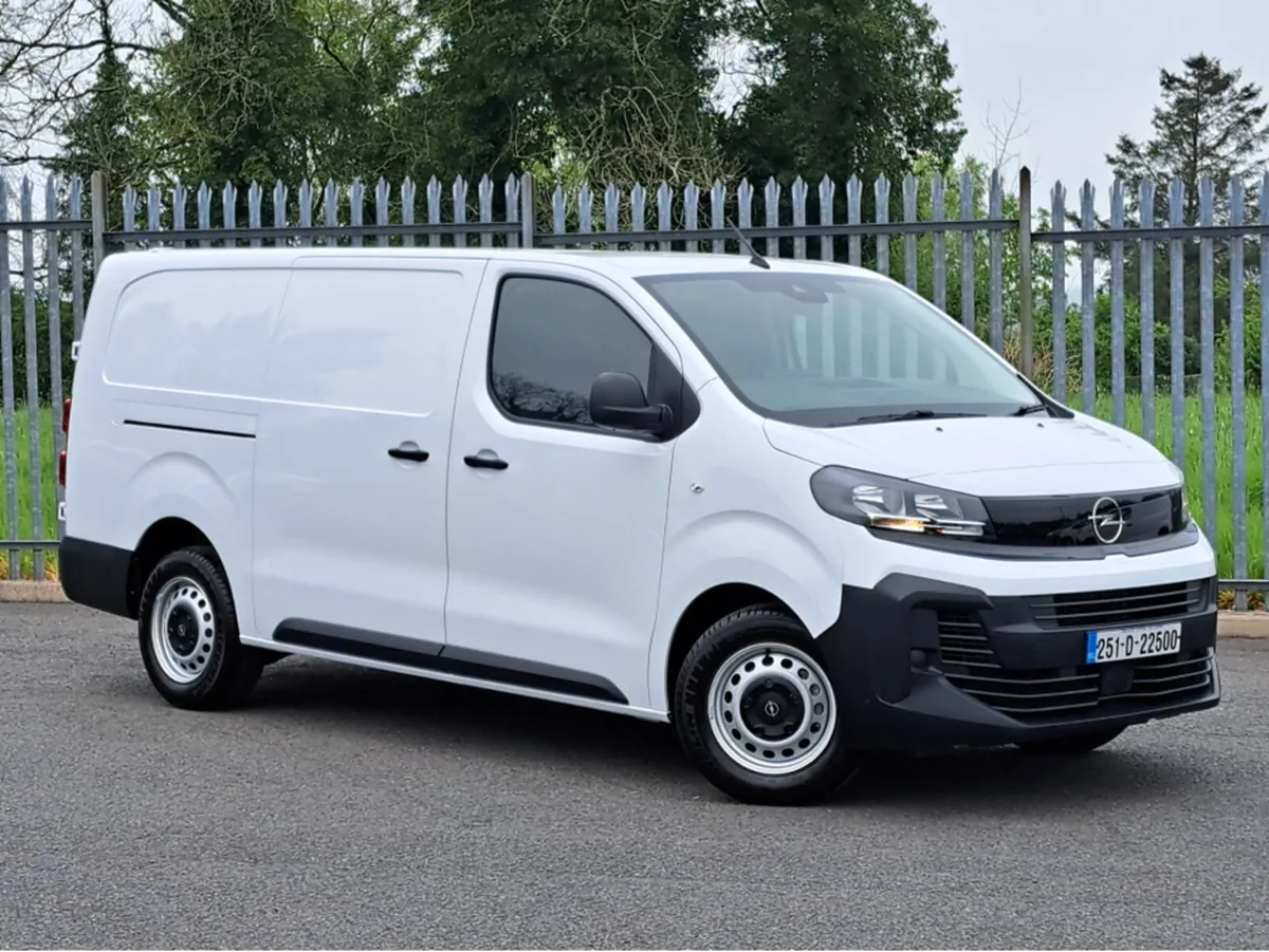 Opel Vivaro KOMFORT L2H1 1.5TD 120BHP - Image 2