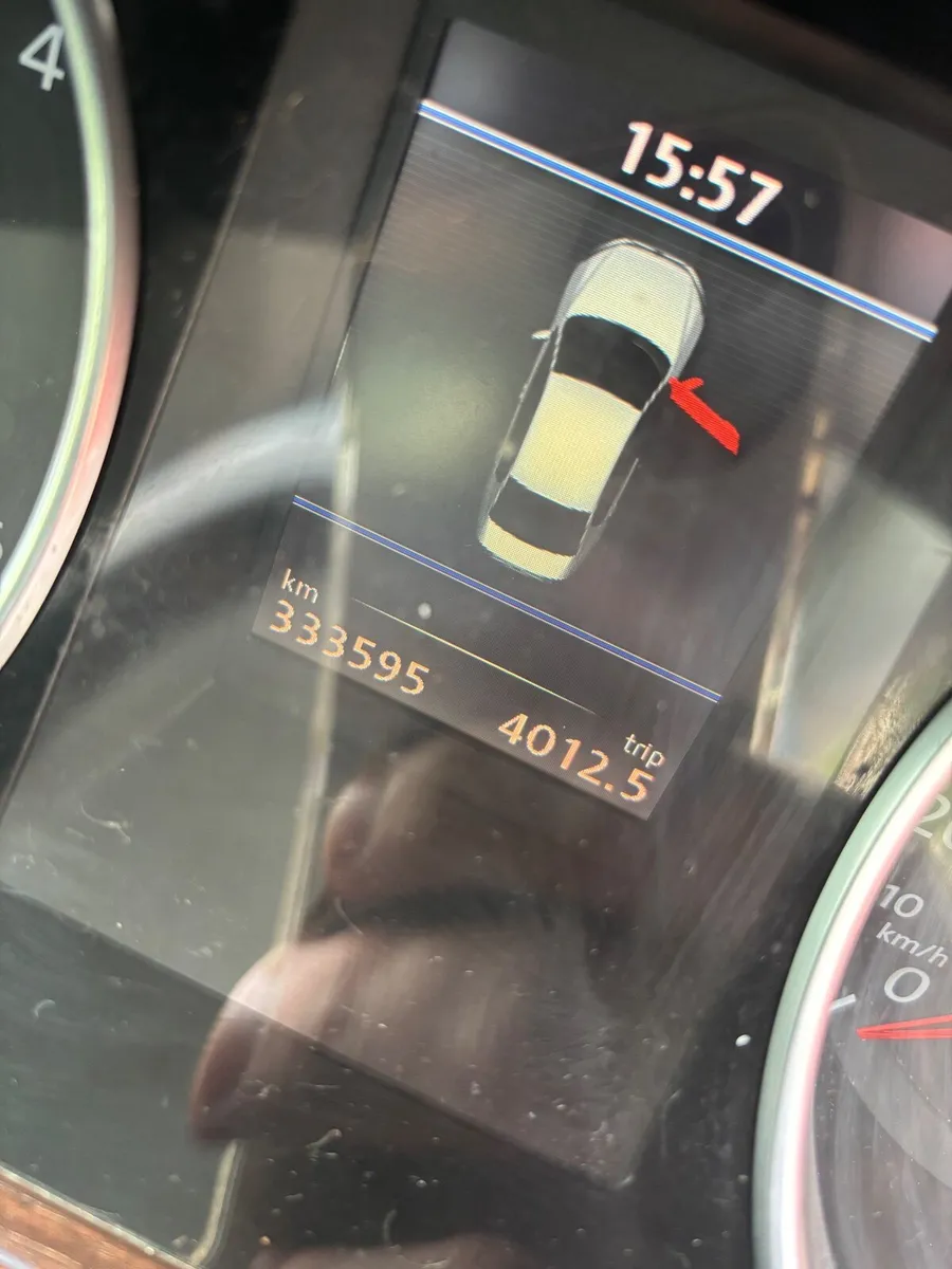 Volkswagen Passat 2011 - Image 3