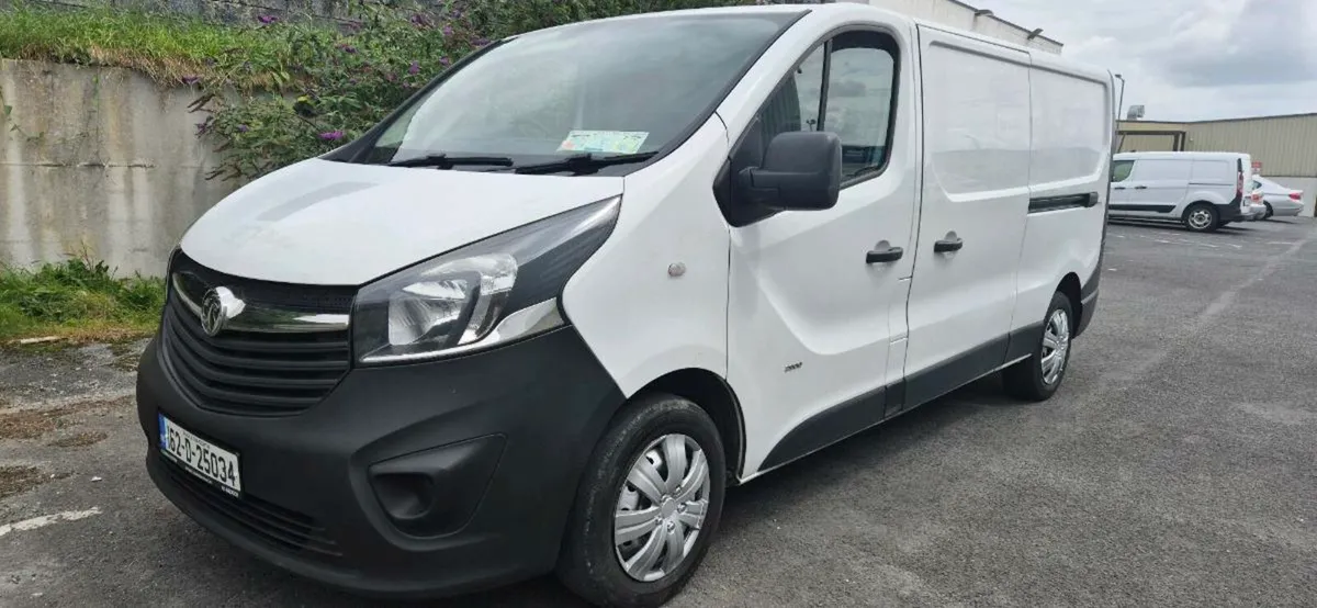 162 OPEL VIVARO LWB DOE 07/2026 PRICE 6500EUR - Image 1