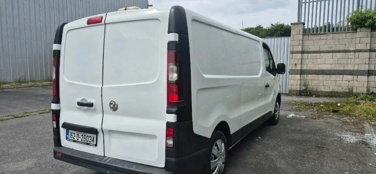 162 OPEL VIVARO LWB DOE 07/2026 PRICE 6500EUR - Image 4