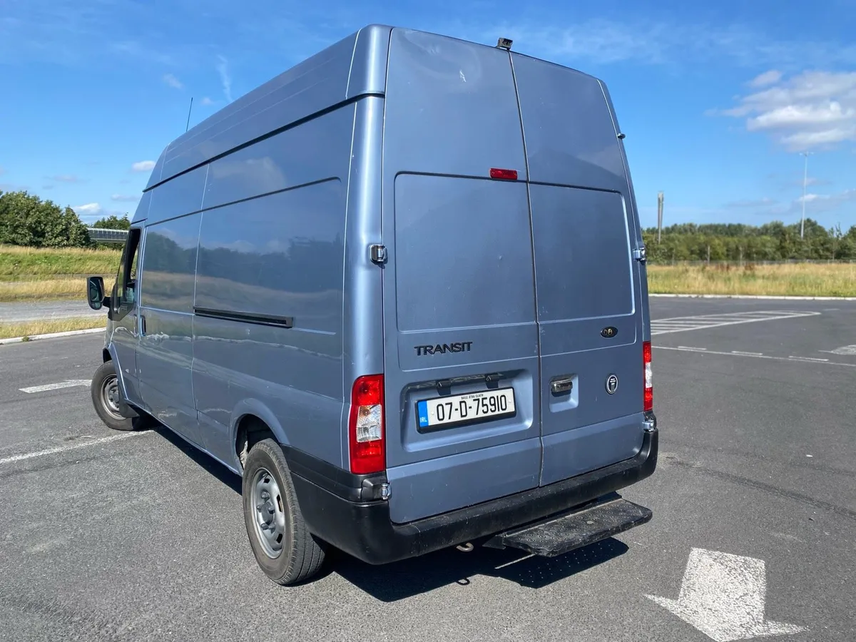 Campervan - Image 3