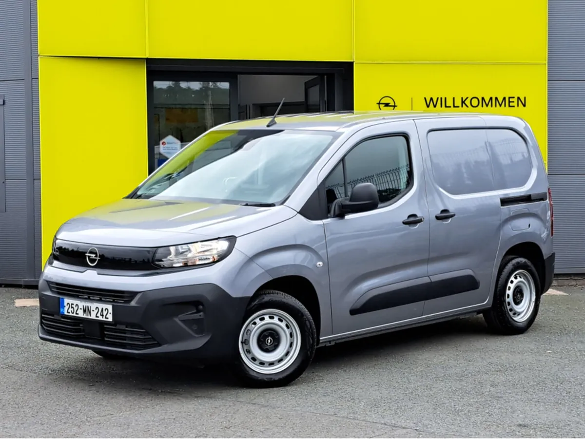 Opel Combo KOMFORT 1.5TD 100BHP L1H1 - Image 1