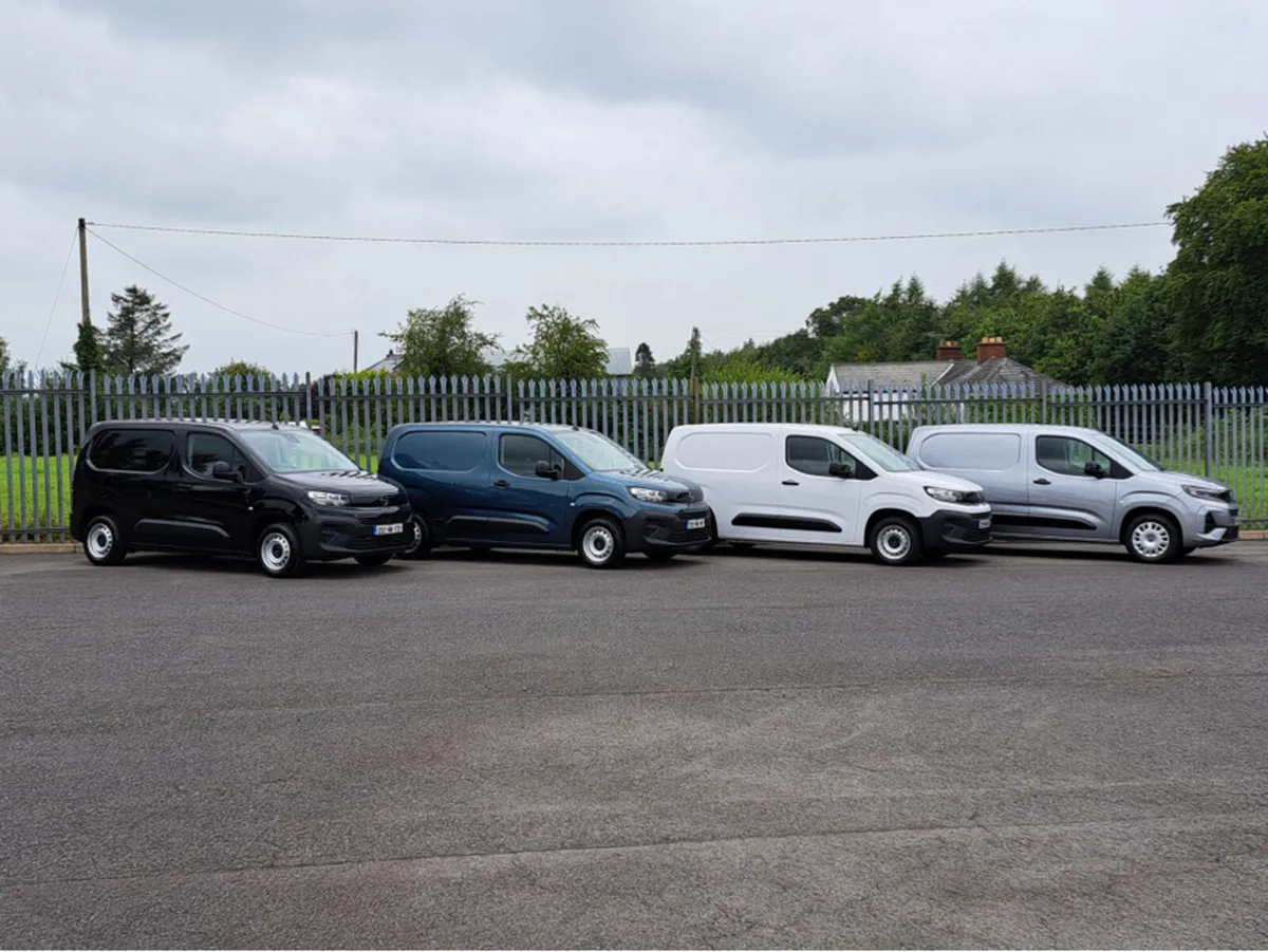 Opel Combo KOMFORT 1.5TD 100BHP L1H1 - Image 2