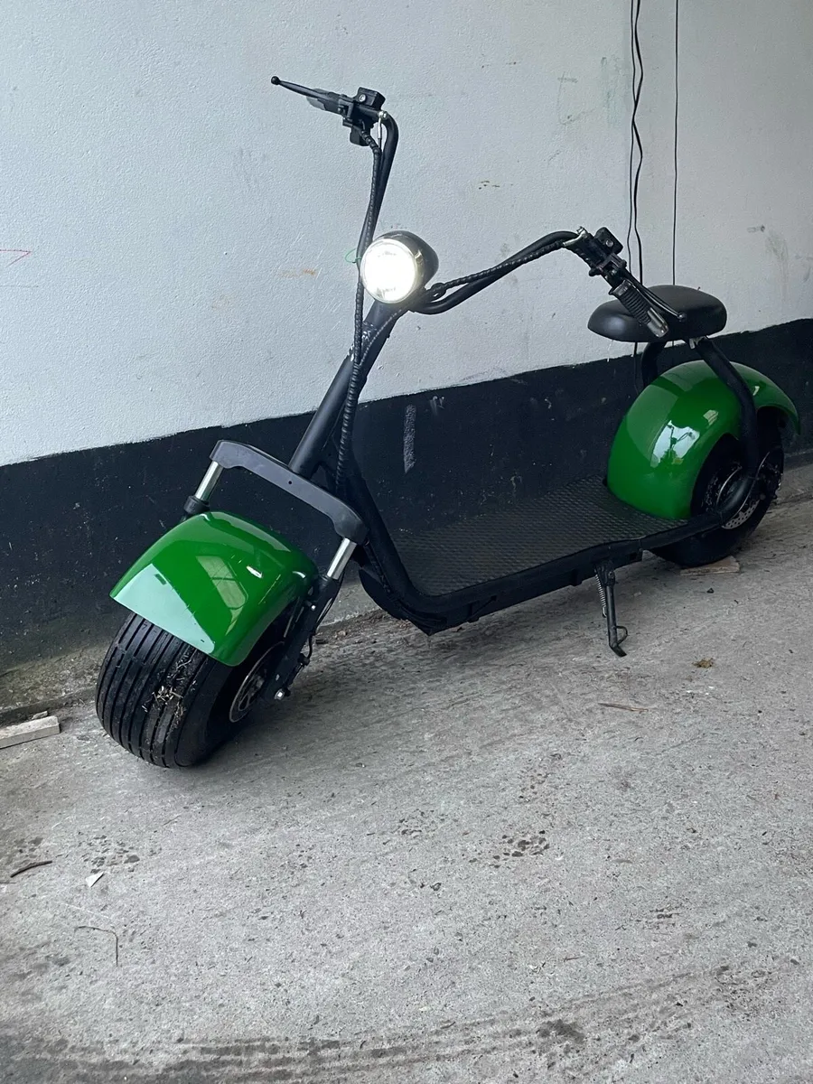 City coco electric scooter - Image 1