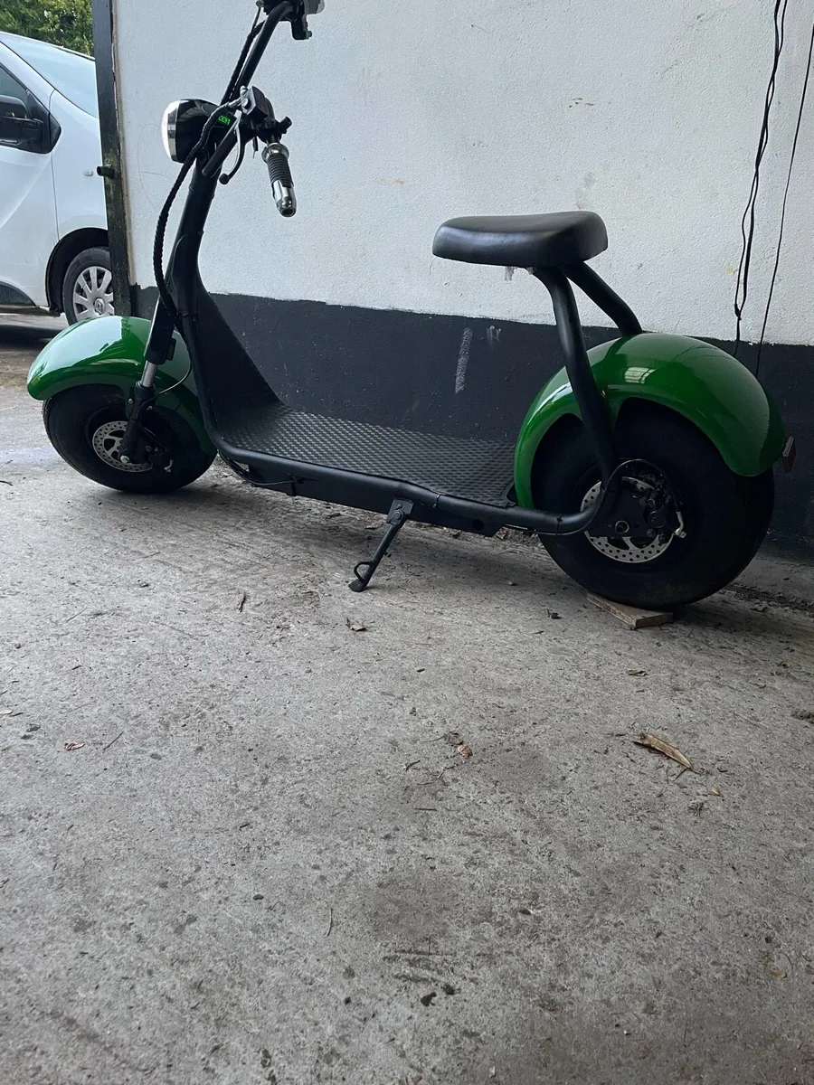 City coco electric scooter - Image 2