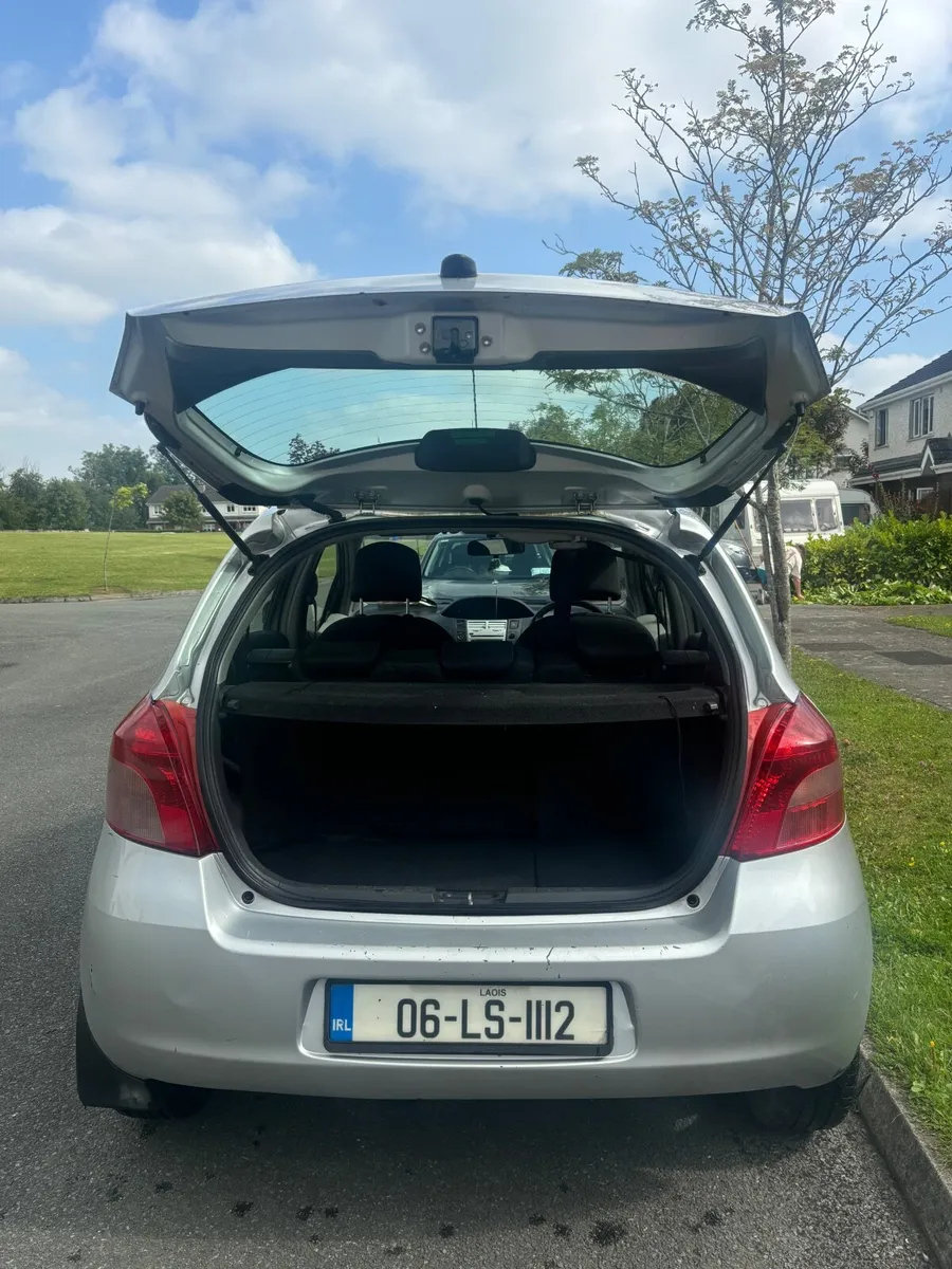 Toyota Yaris 2006 - Image 4