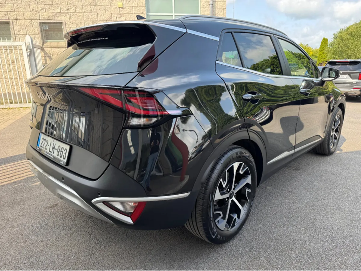 Kia Sportage K3 Diesel 5DR - Image 2