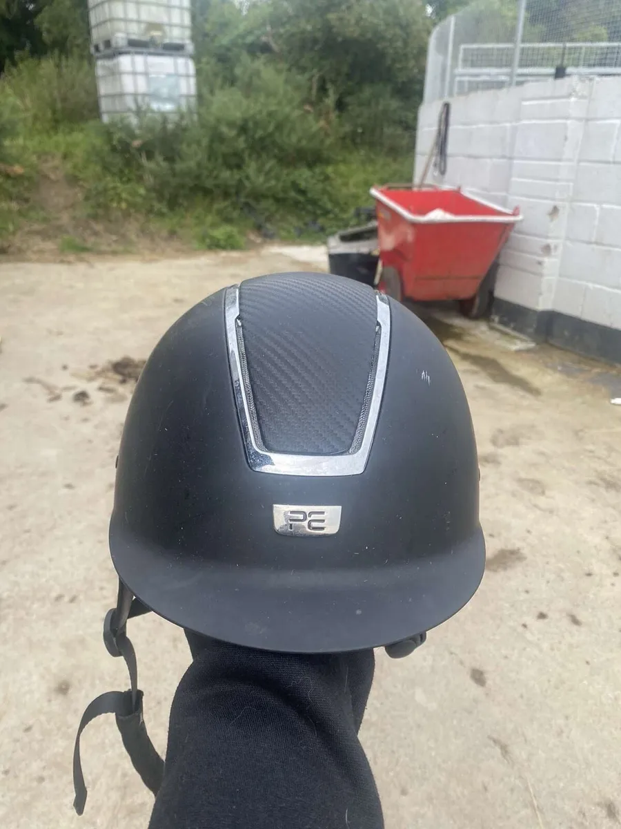 PE helmet - Image 1