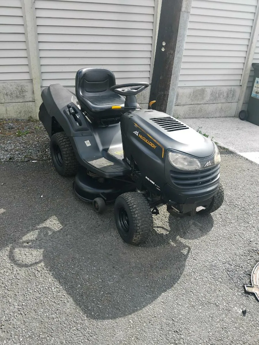 Ride on lawnmower - Image 2