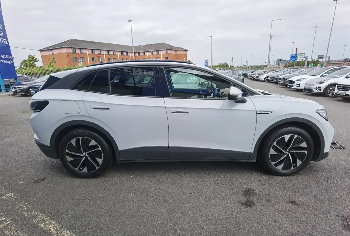 VOLKSWAGEN ID.4 77KWH PRO BUSINESS 204BHP - Image 4