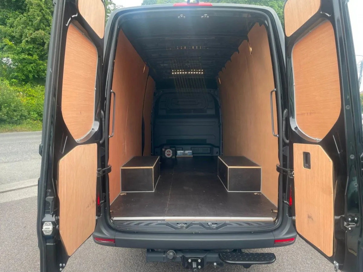 Mercedes-Benz Sprinter 190BHP 9GT Automatic 3500K - Image 4