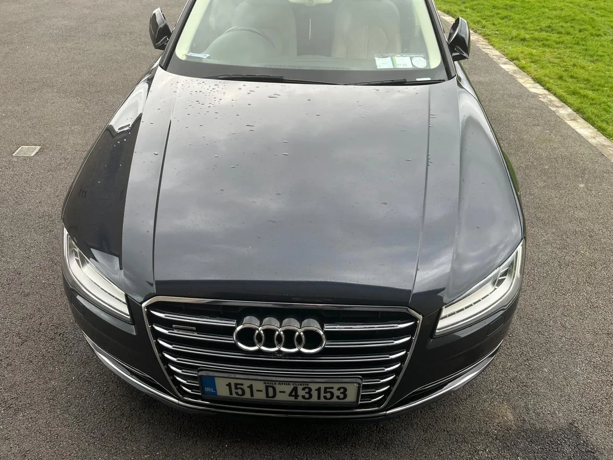 Audi A8 2015 - Image 4