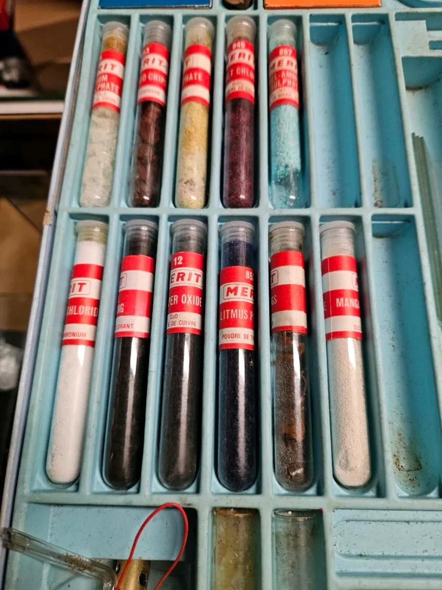 Vintage Merit Chemistry Set - Image 4