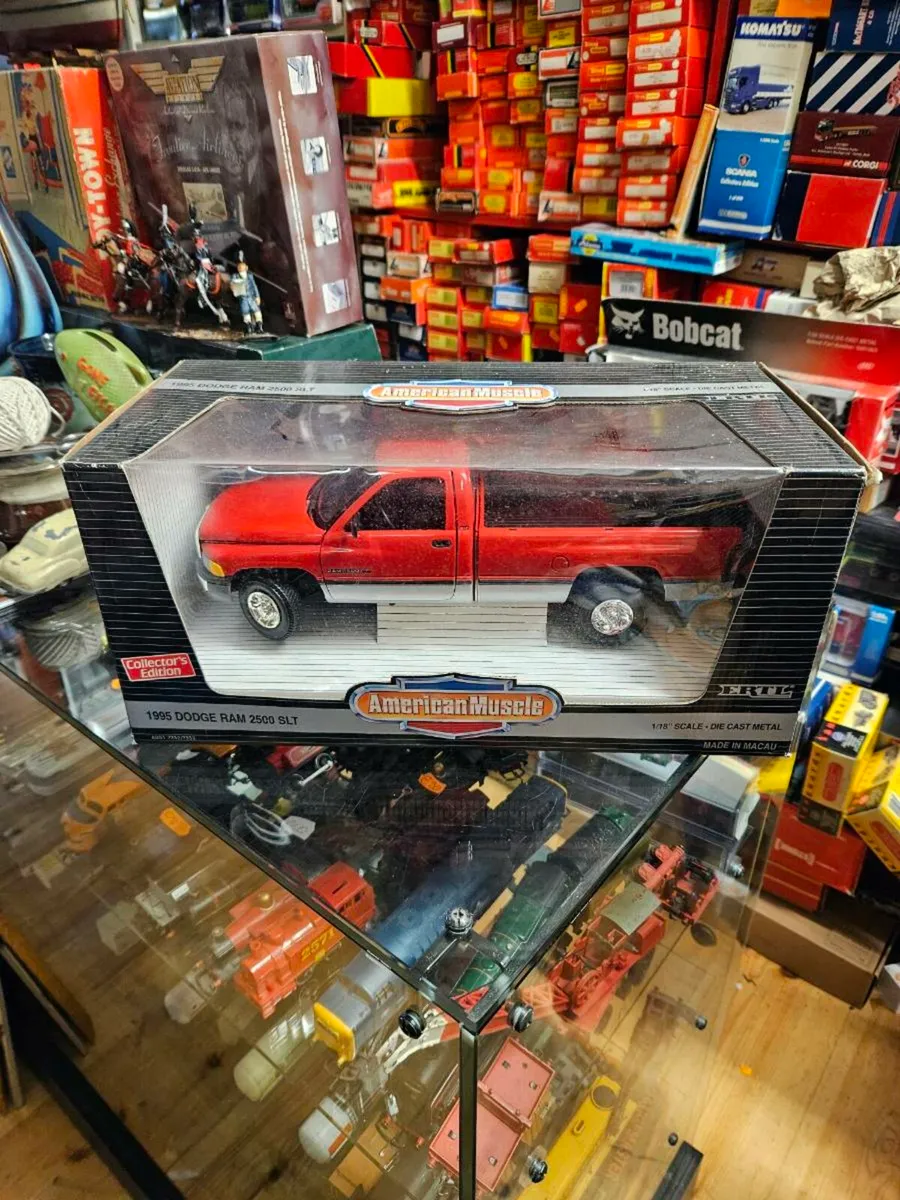 Corgi ERTL Dodge Ram 1:18 - Image 1