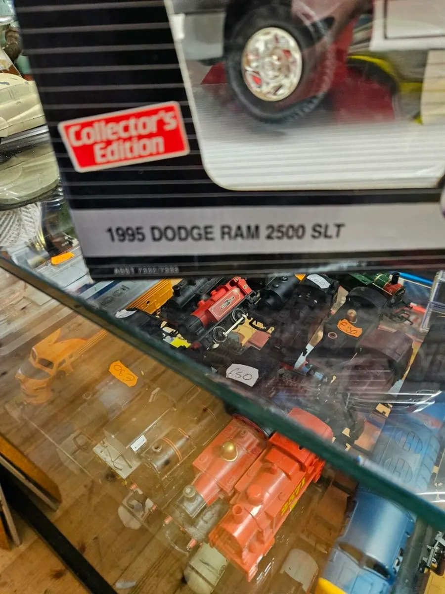 Corgi ERTL Dodge Ram 1:18 - Image 2
