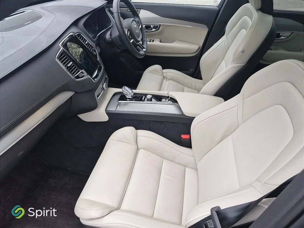 Volvo XC90 T8  plug In Hybrid  Awd  Plus (dark Th - Image 4