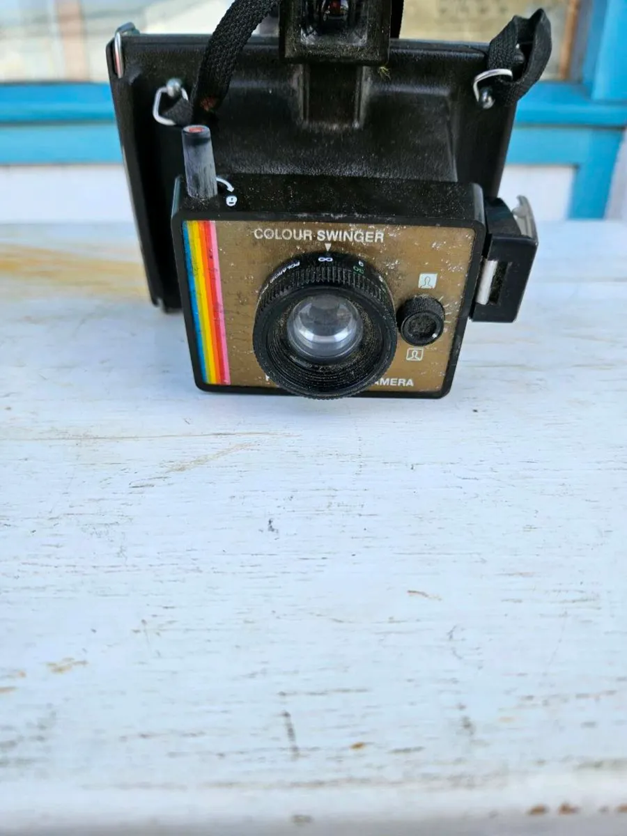 Vintage Polaroid Camera - Image 3