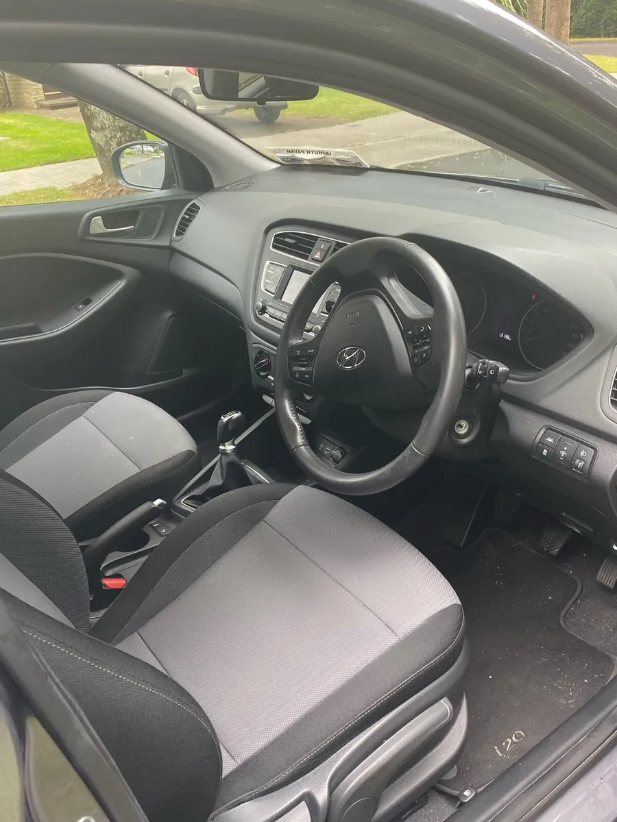 Hyundai i20 Deluxe (2020) - Image 4