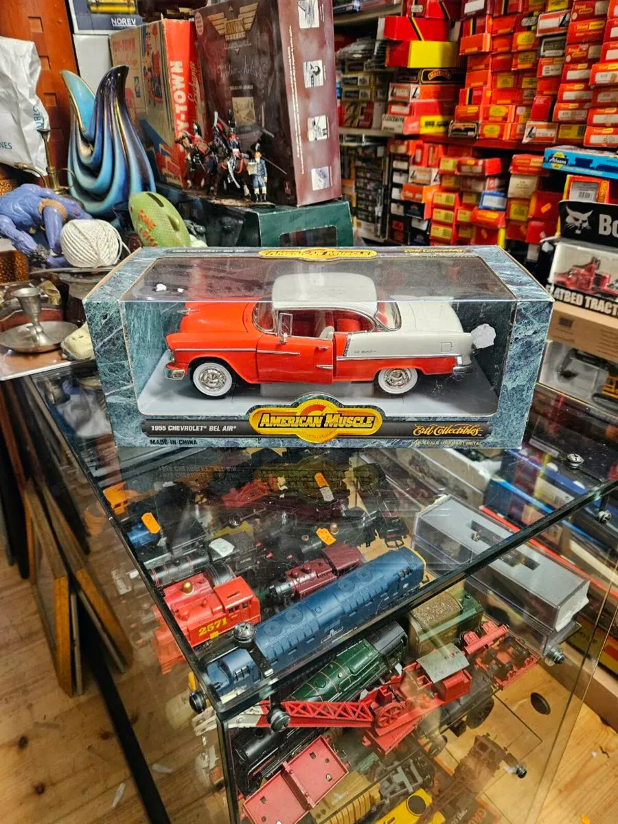 Corgi ERTL Chevrolet Bel Air 1:18 American Muscle - Image 1