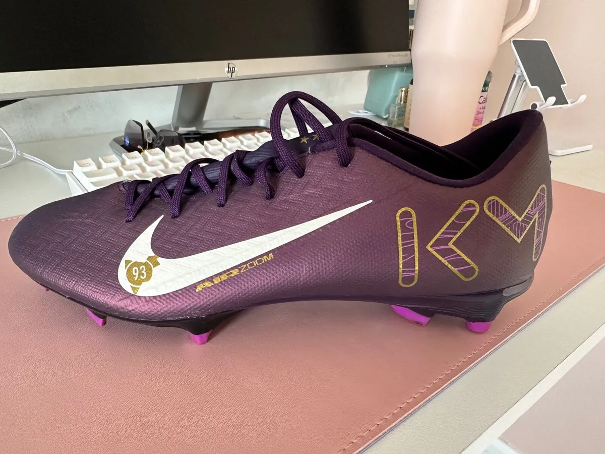 Nike Football Boots - Practically New - Image 2