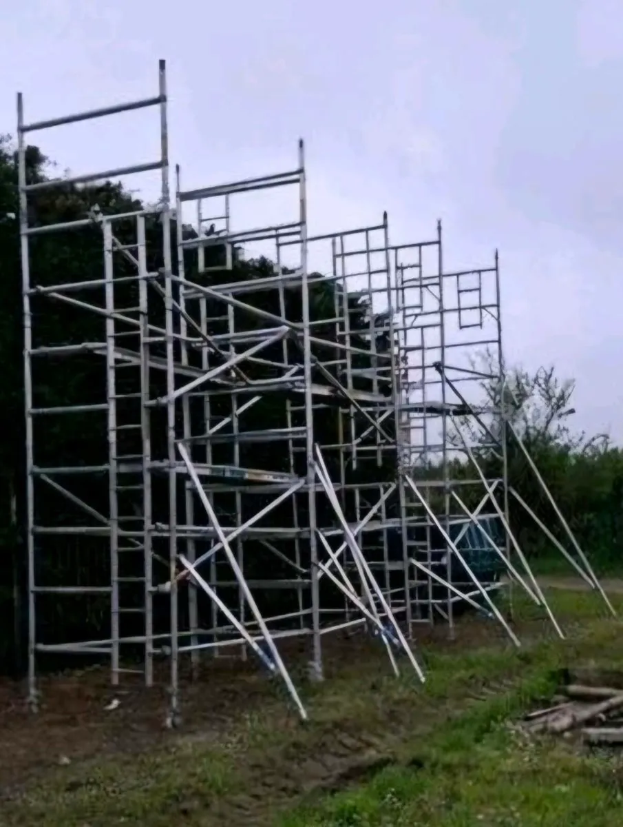 Scaffolding Tower-- 17ft High one left - Image 1