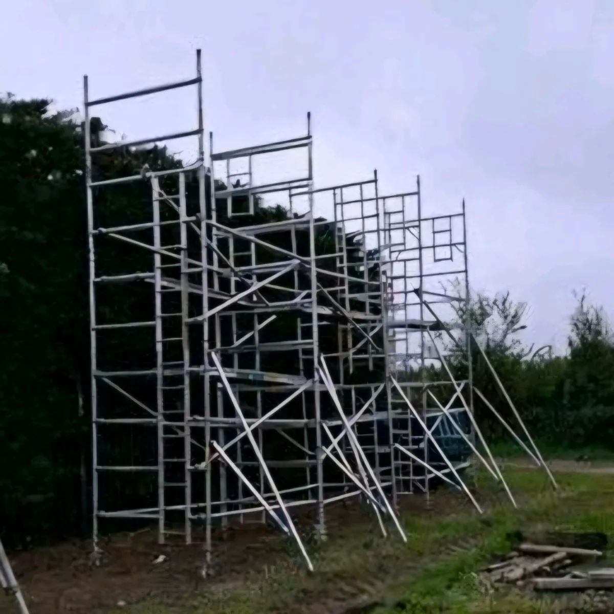 Scaffolding Tower-- 17ft High one left - Image 2