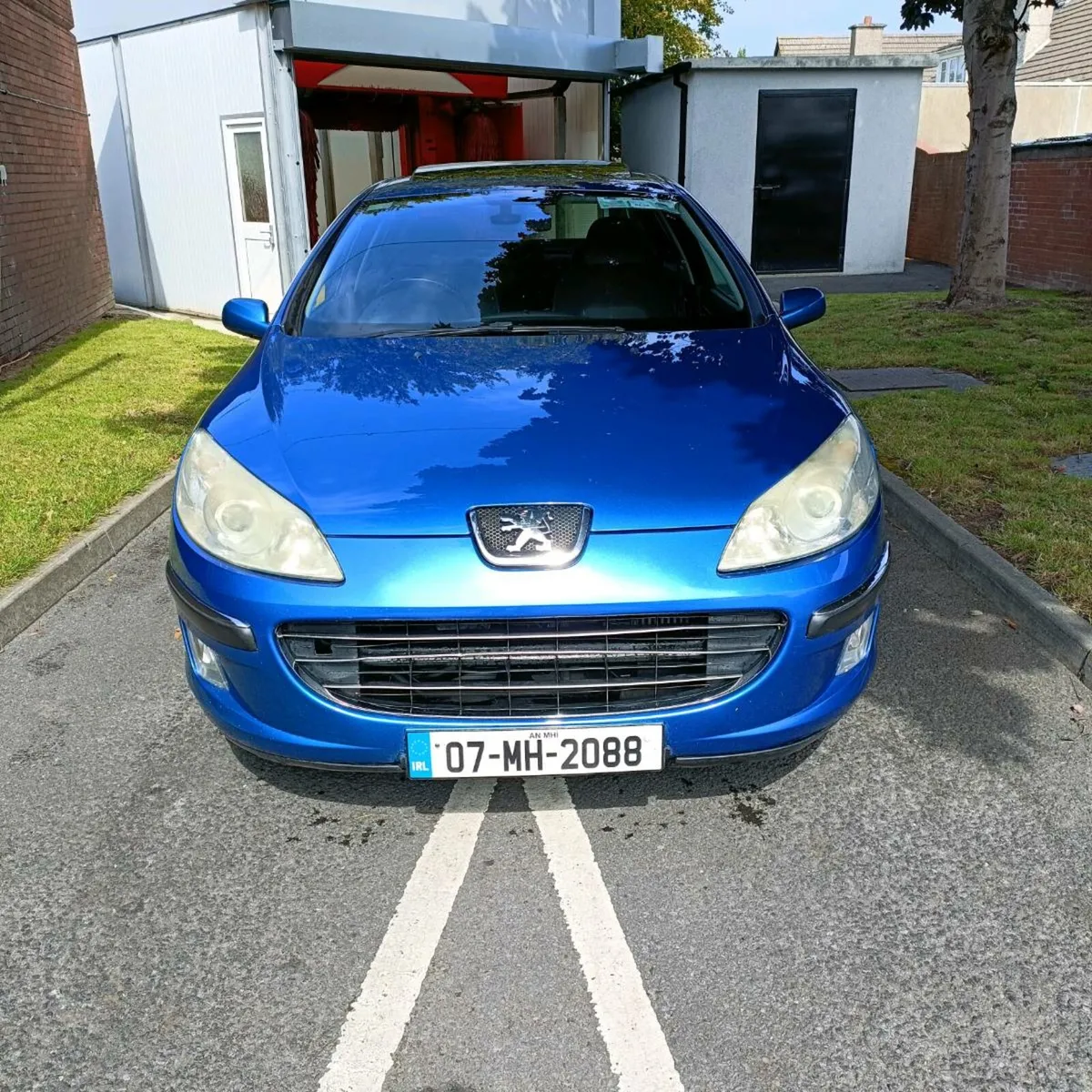 Car - Image 1