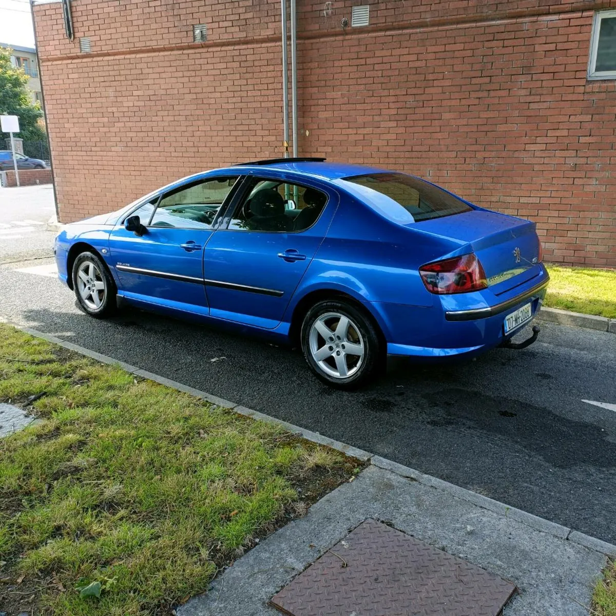 Car - Image 2
