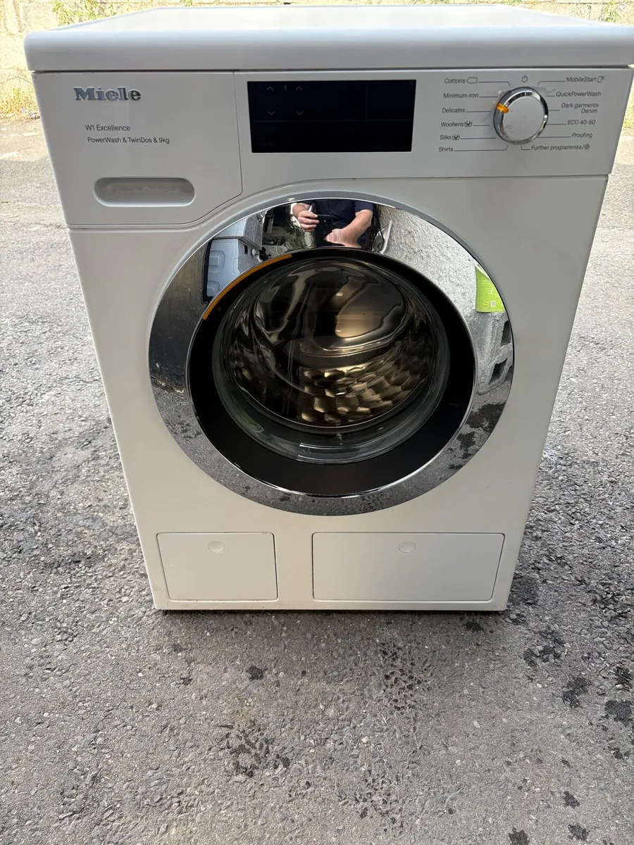 Miele Washing Machine (REPAIR OR PARTS) - Image 1