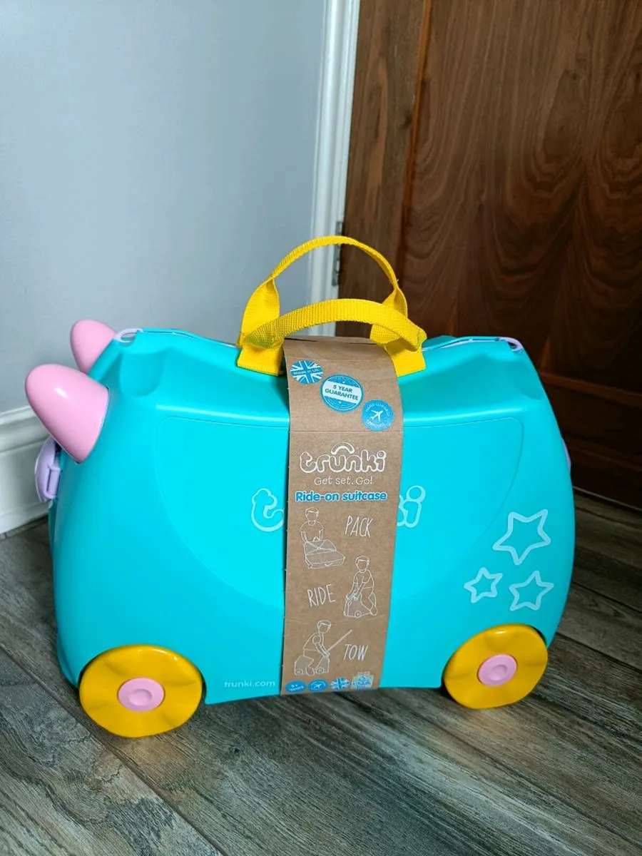 TRUNKI Ride-On Suitcase UNICORN - Image 2