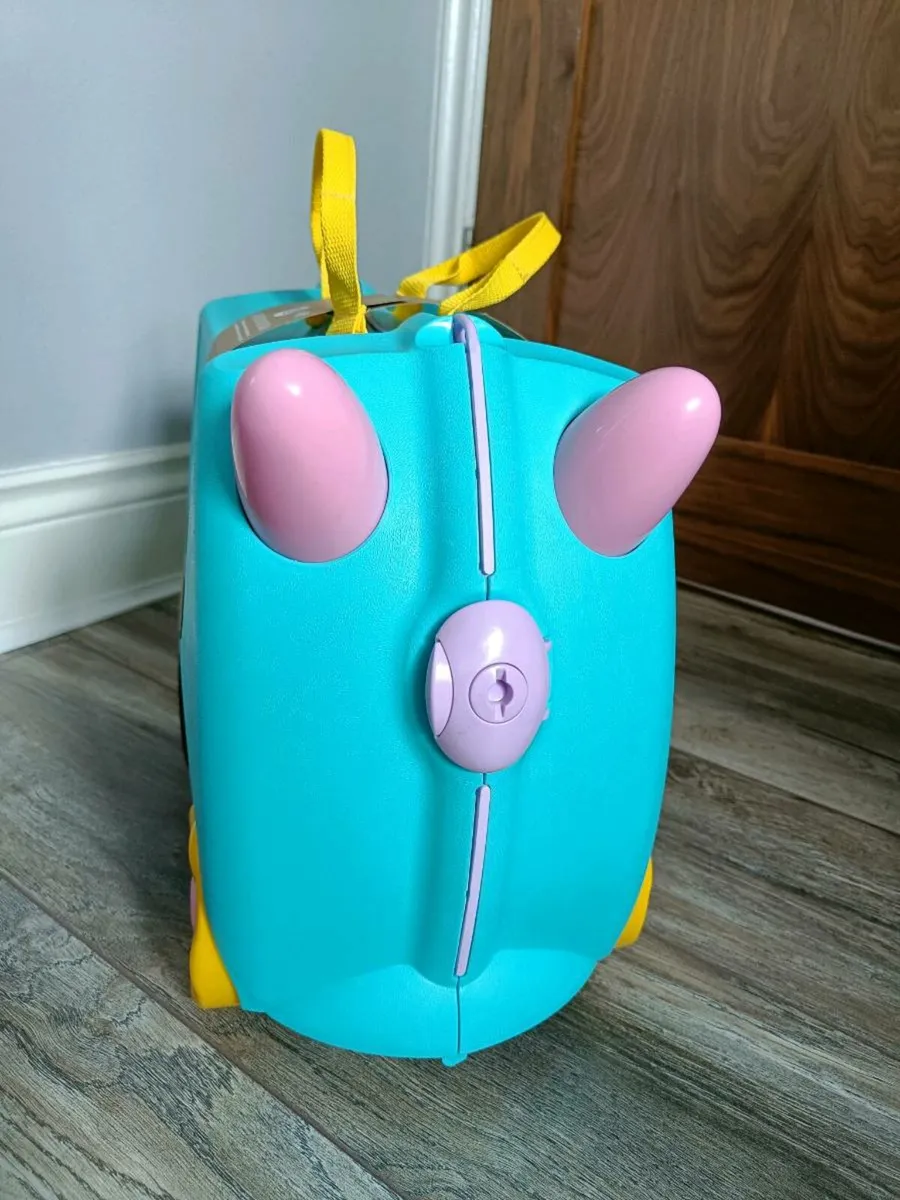 TRUNKI Ride-On Suitcase UNICORN - Image 3