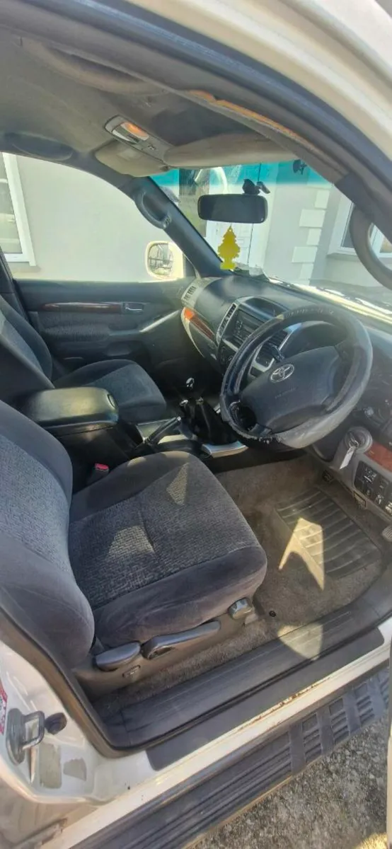 Toyota Landcruiser - Image 4