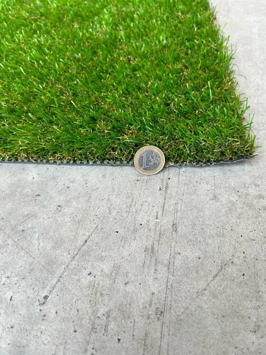 Artificial grass - Image 1