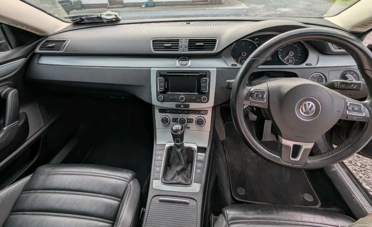 Car - Image 1