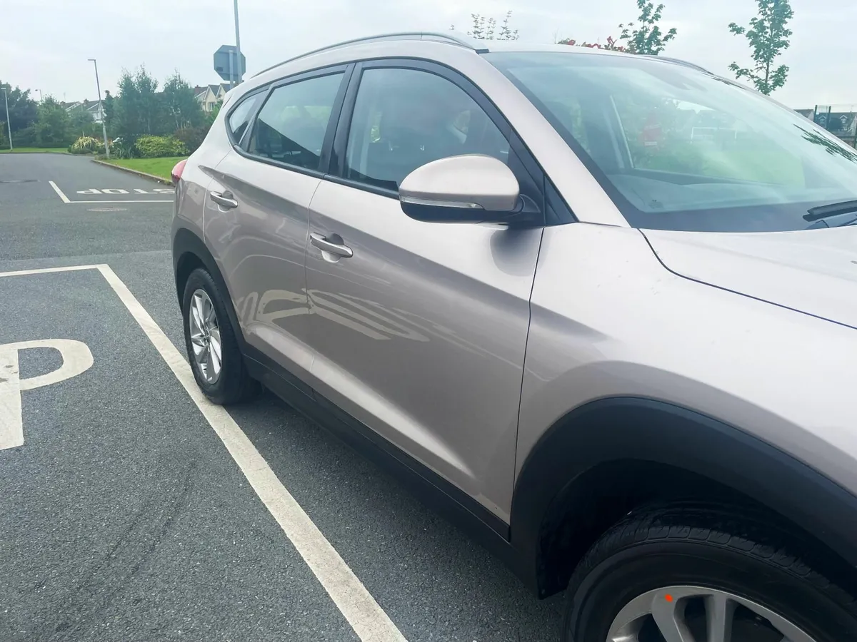 Hyundai Tucson 2015 - Image 2