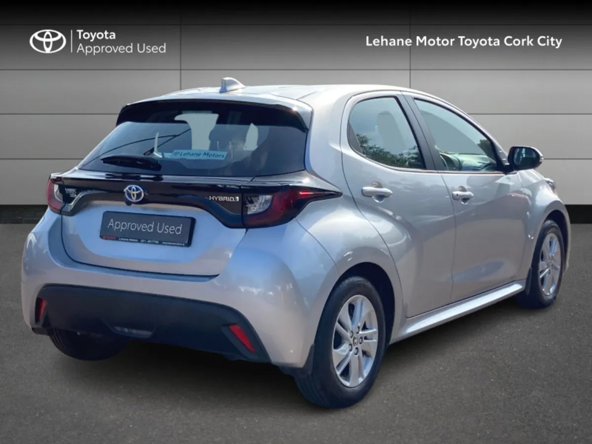 Toyota Yaris HYBRID LUNA 4DR AUTO - Image 2
