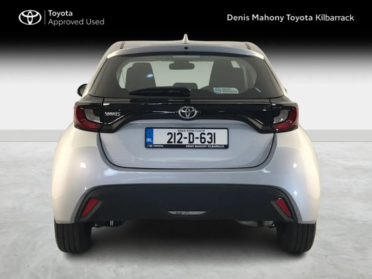 Toyota Yaris Yaris Aura - Image 4