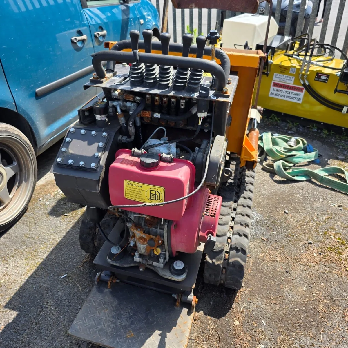 track dumper - Image 1