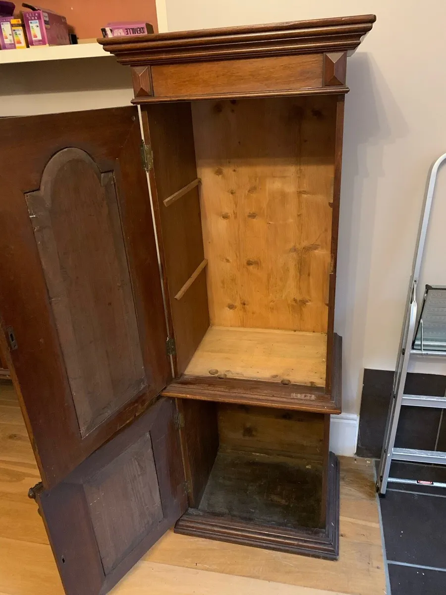 Antique cabinet - Image 3