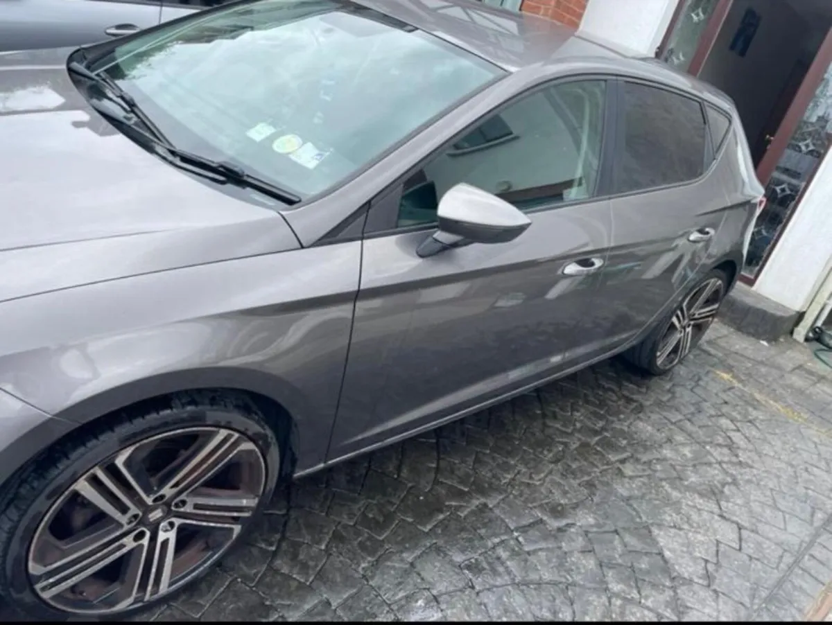 SEAT Leon 2014 1.6 TDI CR SE Tech Pack - Image 3