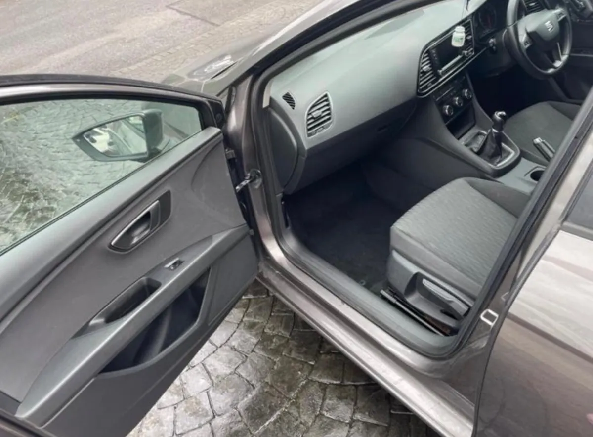 SEAT Leon 2014 1.6 TDI CR SE Tech Pack - Image 4