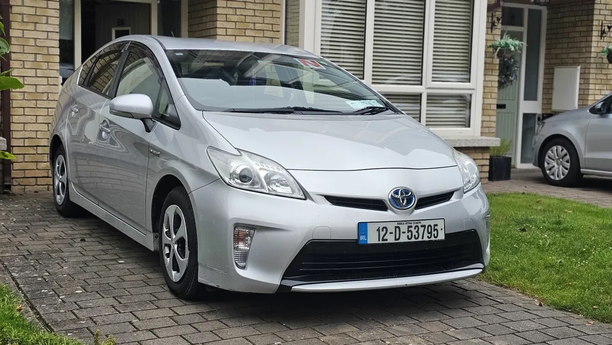 Toyota Prius 2012 - Image 2