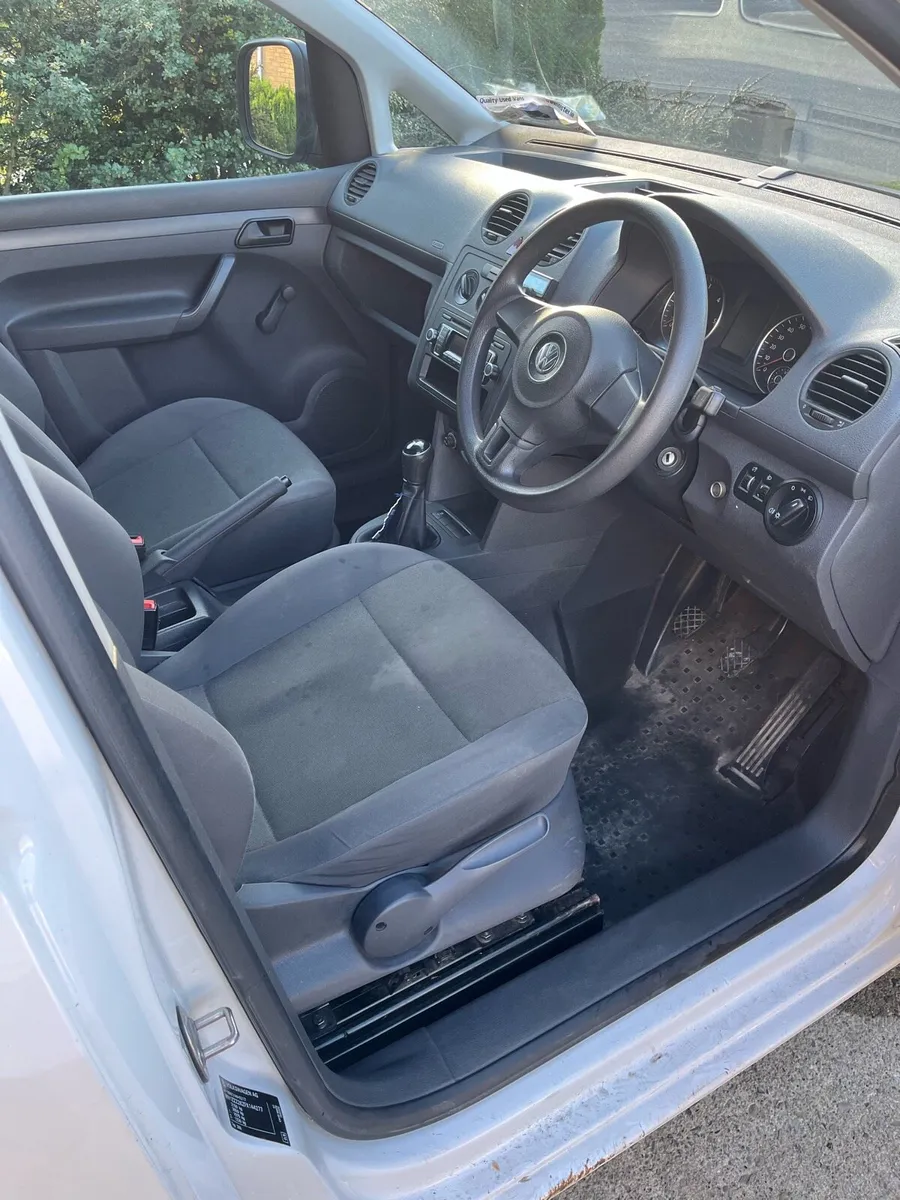 Vw caddy - Image 4