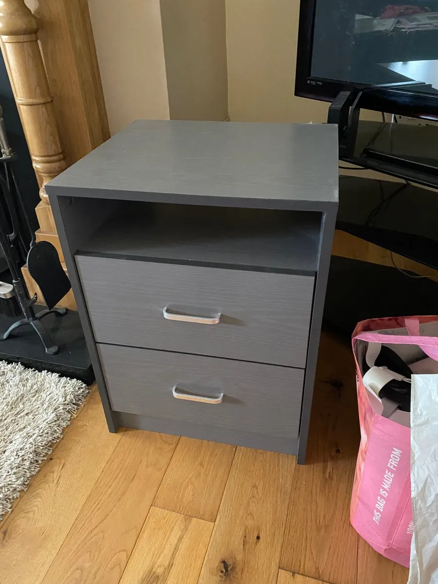 Bedroom furniture - Image 2