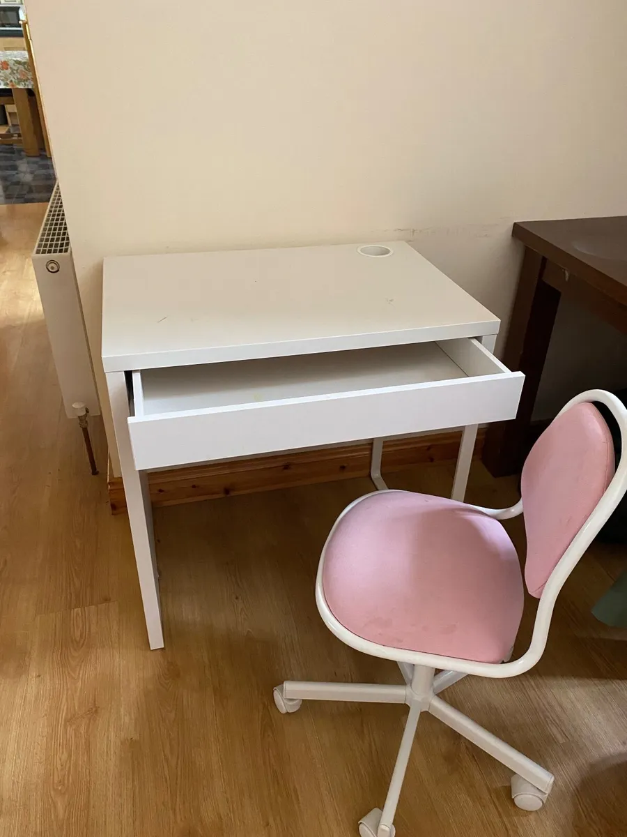 Desk and chair - Image 2