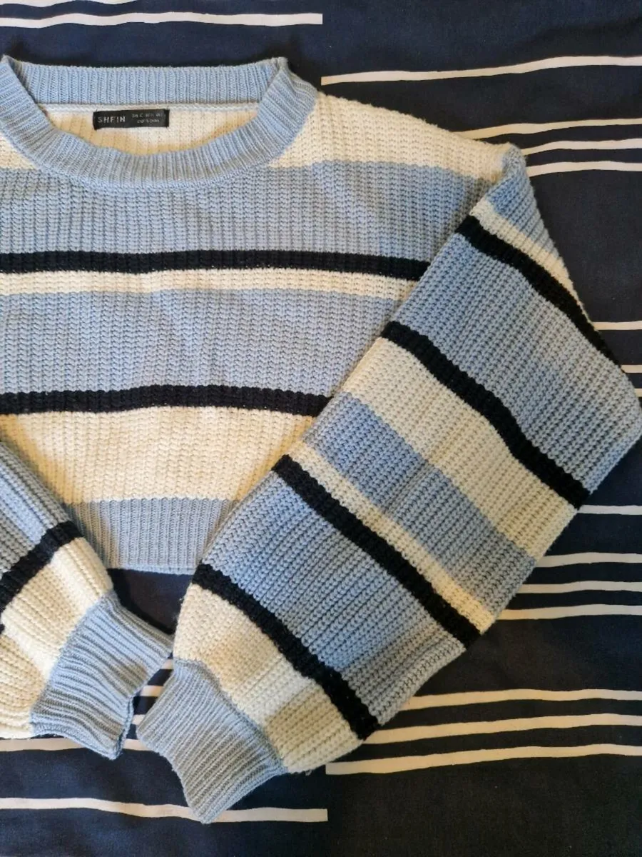 Blue and white y2k jumper - Image 2
