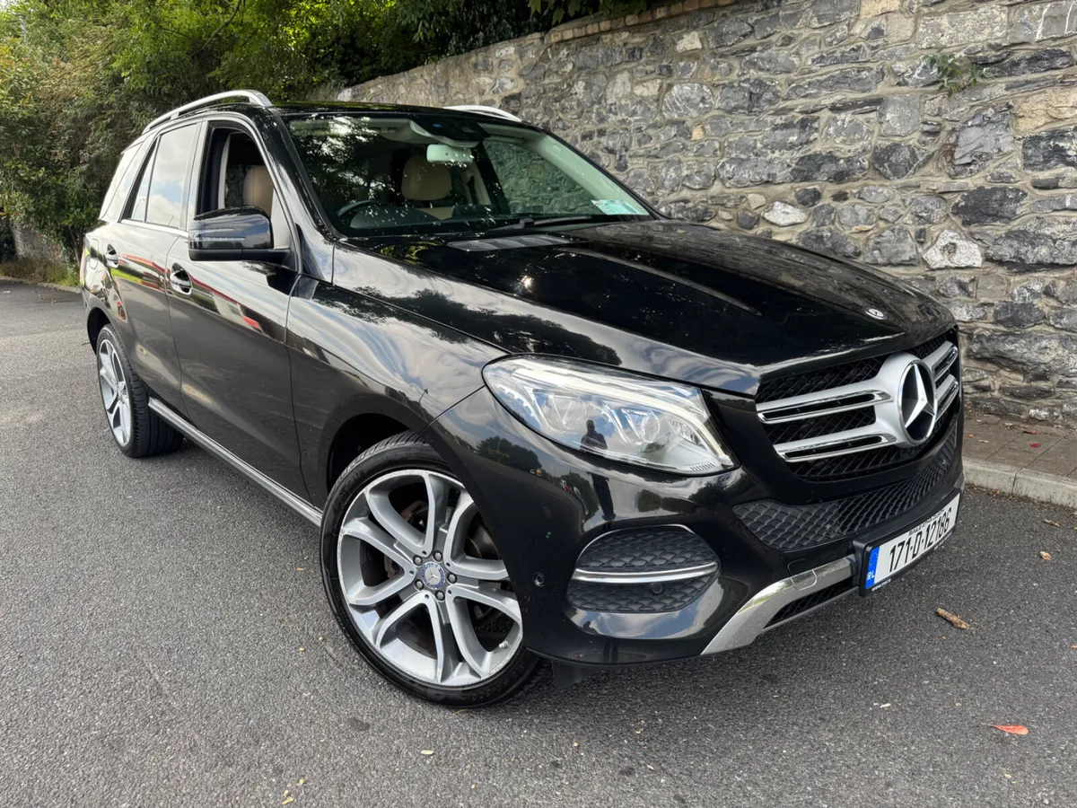 Mercedes-Benz GLE 2017 - Image 2