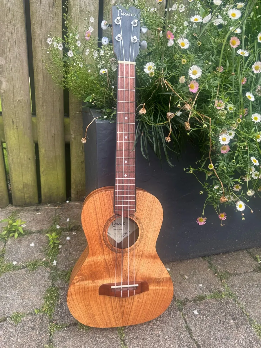 Carvalho Tenor Ukulele - Image 1